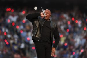 Dr. Dre offers Rihanna advice for Super Bowl halftime show