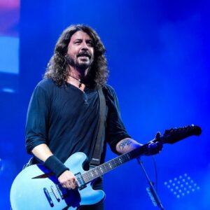 Dave Grohl chokes back tears at Taylor Hawkins tribute concert - Music News