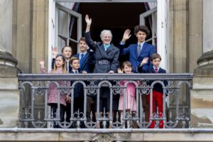 COPENHAGEN, DENMARK - APRIL 16: Queen Margrethe of Denmark, Prince Christian of Denmark, Princess Isabella of Denmark, Prince Vincent of Denmark, Princess Josephine, Prince Nikolai of Denmark, Prince Felix of Denmark, Prince Henrik of Denmark and Princess Athena of Denmark pose on the balcony of Amalienborg palace during the Danish Queen's 78th Birthday celebrations on April 16, 2018 in Copenhagen, Denmark.  (Photo by Patrick van Katwijk/Getty Images)