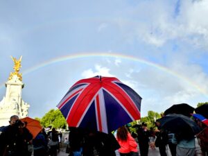 Double Rainbow Spotted Over Buckingham Palace Just Before Queen Elizabeth's Death