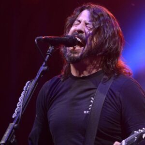 Foo Fighters' Dave Grohl breaks down mid-song at Taylor Hawkins tribute concert - Music News