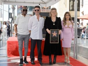 'Idol' Judges Simon, Paula and Randy Reunite for Kelly Clarkson's Walk of Fame Star