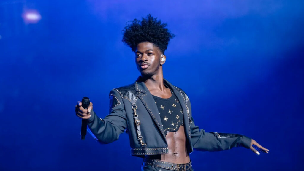 Lil Nas X Pauses His Show to Take a "Mean Shit"