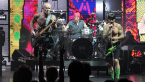 Red Hot Chili Peppers Play Intimate Show at Apollo Theater: Recap