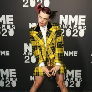 The Cure's Robert Smith inspired YUNGBLUD to don eyeliner - Music News