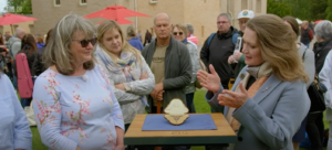 An Antiques Roadshow guest refused to wear a diamond necklace because of it's huge valuation
