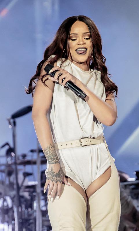 Rihanna Performs In Milan