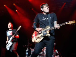 Blink-182 reunites with Tom DeLonge and announces a new tour and song : NPR