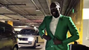 Draymond Green Shows Up To Opening Night Dressed Like The Riddler