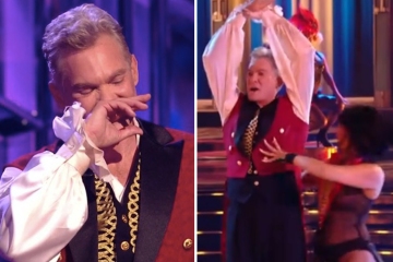 DWTS' Sam Champion grimaces in pain while performing after brutal injury