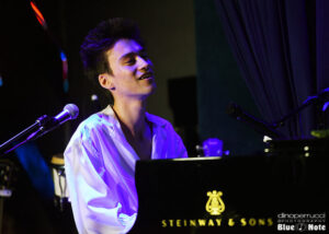Jacob Collier and Chris Thile Unite for One Night Only at The Blue Note (A Gallery)