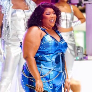 Lizzo announced intention to use profanity in music during family therapy session - Music News