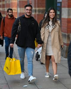 Davide and Ekin-Su were spotted shopping together today