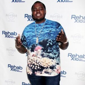 Sean Kingston wears a new pair of trainers for every show and has more than 200 pairs - Music News