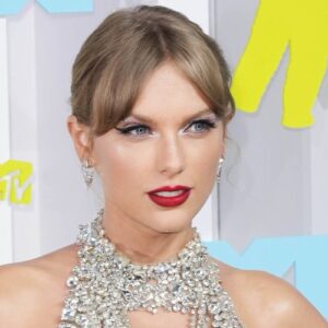 Taylor Swift explains how Dylan O'Brien came to play drums on new song - Music News