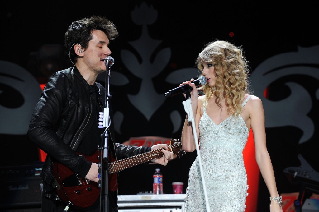 John Mayer and Taylor Swift performing in 2009.