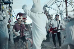 Watch blink-182's Sentimental Video For 'Edging'