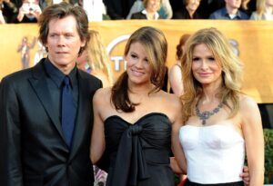 Actors Kevin Bacon (right) and Kyra Sedgwick (right) and daughter Sosie arrives at the 15th Annual Screen Actors Guild Awards held at the Shrine Auditorium on January 25, 2009 in Los Angeles, California.