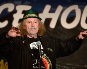 Gallagher, the melon-smashing comedian, dies at 76