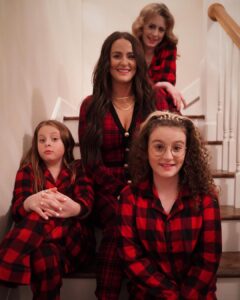 Leah Messer has posed for a sweet 'Friendsgiving' shoot with her three daughters Aleeah, Ali and Addie