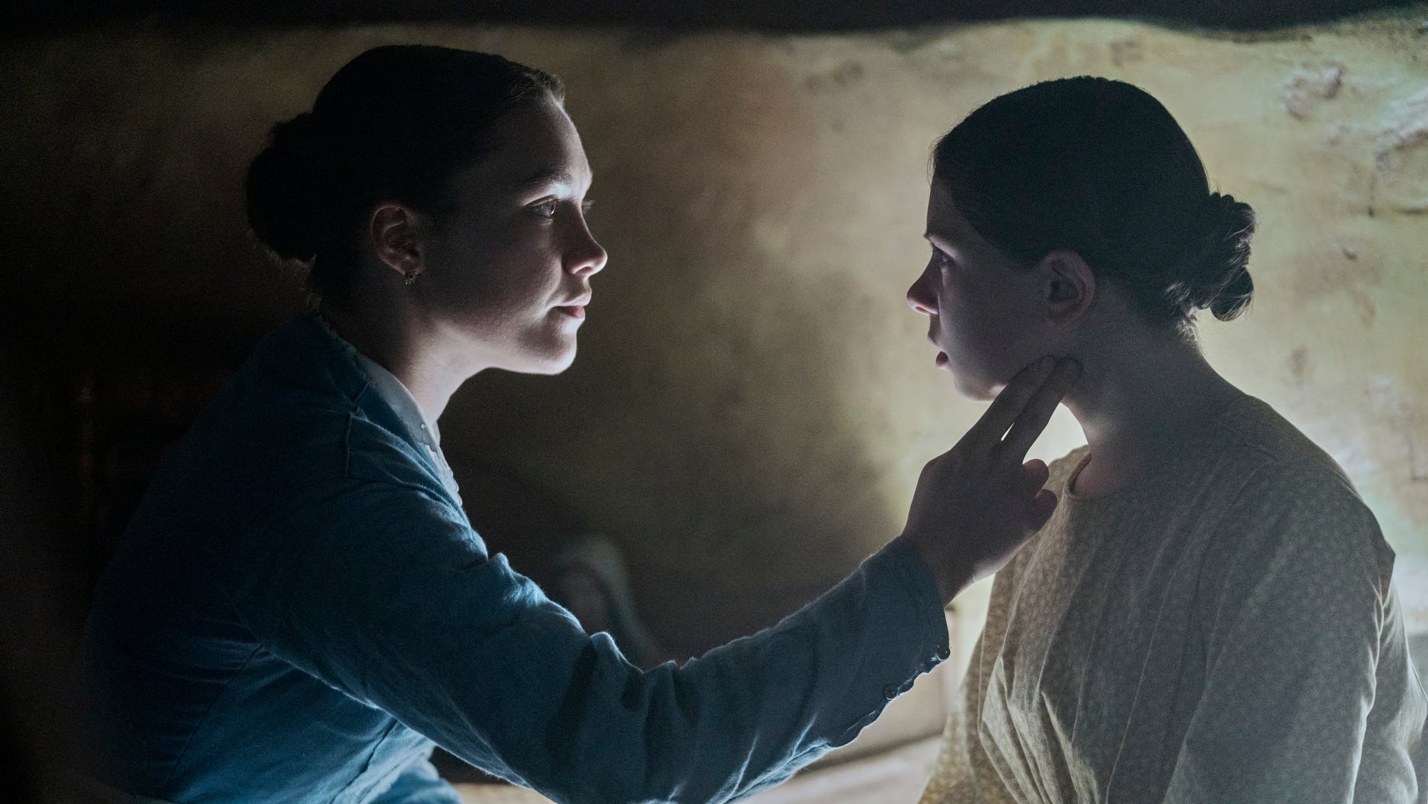 The Wonder. (L to R) Florence Pugh as Lib Wright, Kíla Lord Cassidy as Anna O'Donnell in The Wonder. Cr. Aidan Monaghan/Netflix © 2022