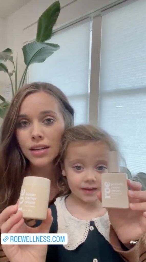 Jessa Duggar advertises the Roe Wellness brand with her daughter Ivy