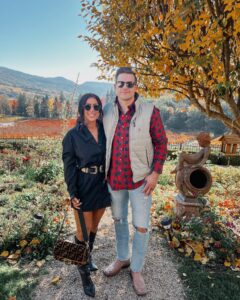 Chelsea Houska posed with her husband Cole DeBoer for a photo
