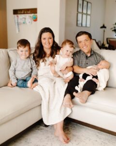 Little People stars Tori and Zach Roloff with their children Jackson, Lilah, and Josiah