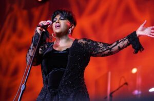 Anita Baker Announces First Tour in 28 Years