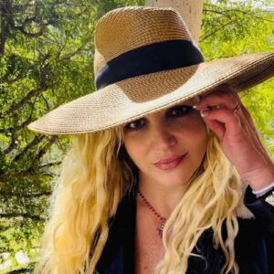 Britney Spears dismisses idea of biopic about her life: 'I'm not dead!' - Music News