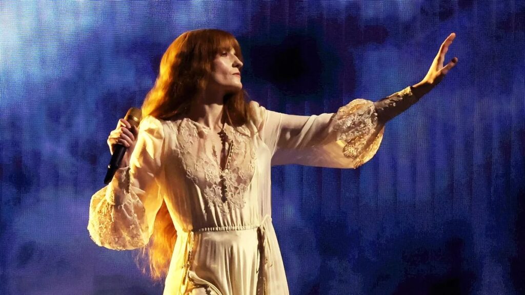Florence Welch Breaks Foot, Florence + The Machine Postpone Tour