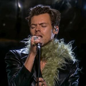 Harry Styles postpones Los Angeles gig due to 'band illness' - Music News