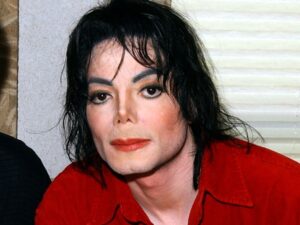 Michael Jackson Estate Seeks To Recover $1 Million In Allegedly Stolen Property