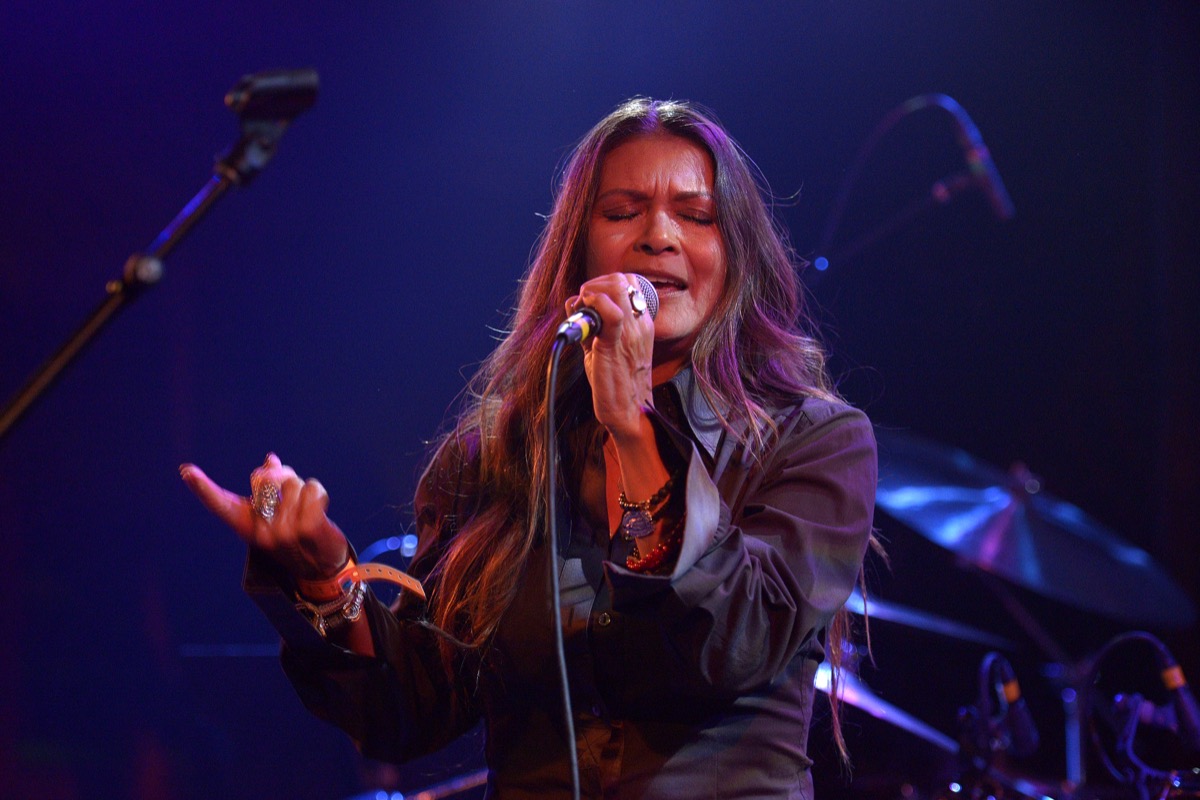 Nia Peeples performing in 2019