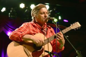 Hamish Kilgour performs during the Yellow Dogs Memorial benefit at Brooklyn Bowl in 2013