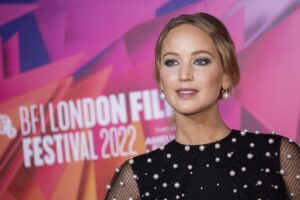 Jennifer Lawrence talks losing weight for 'Hunger Games'