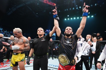 Makhachev named UFC lightweight champion after submission victory over Oliveira