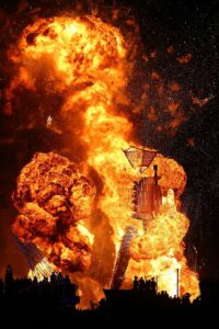 Here's a Collection of Free iPhone Wallpapers With Unbelievable Photos From Burning Man - EDM.com