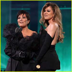 Khloe Kardashian & Kris Jenner Accept The Reality Show Award at People's Choice Awards 2022