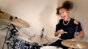 Nandi Bushell Covers Bloc Party's "Helicopter": Watch