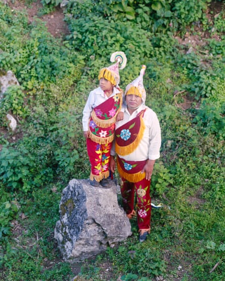 Julisa Varela and María Azucena Vázquez, two Voladoras from Zoactepan