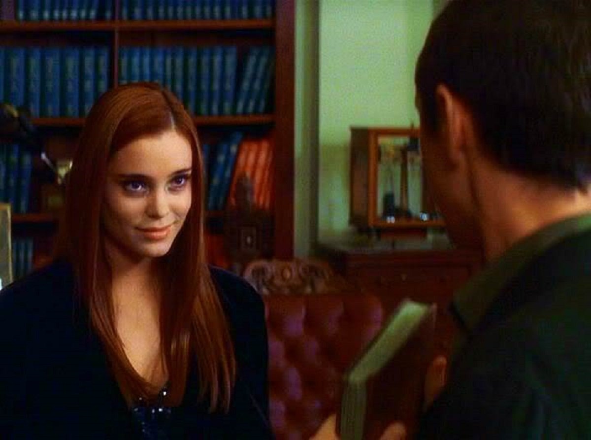 The character of Jesse Reeves in the Talamasca library, from the movie Queen of the Damned.