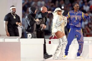 50 Cent, Eminem, Dr. Dre, Mary J. Blige and Snoop Dogg at last year's Super Bowl.