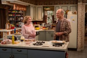THAT '90S SHOW, (aka THAT 90S SHOW), from left: Debra Jo Rupp, Kurtwood Smith, 'That '90s Pilot', (Season 1, ep. 101, aired Jan. 19, 2023). photo: Patrick Wymore / Netflix / Courtesy Everett Collection