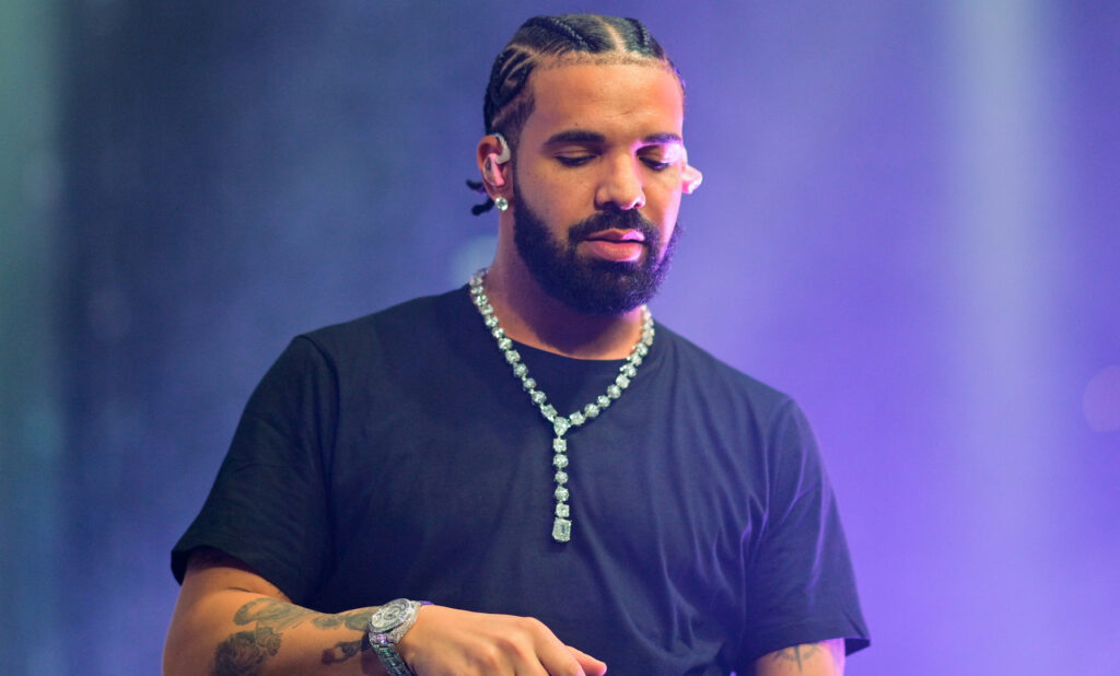 Drake Stayed at $75,000-a-Night Suite During His Weekend of Apollo Shows