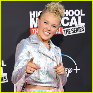JoJo Siwa Shows Off Insanely Toned Body After Year Of Focusing On 'Physical Health' In Last Photo Of 2022