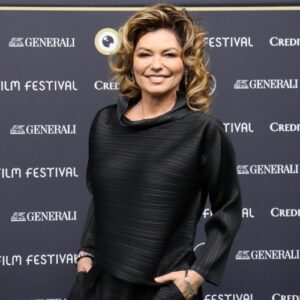 Shania Twain was 'standing up for herself' with Man! I Feel Like a Woman - Music News