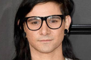 Wait, Skrillex Actually Looks Unrecognizable Now And, Like, Really Hot