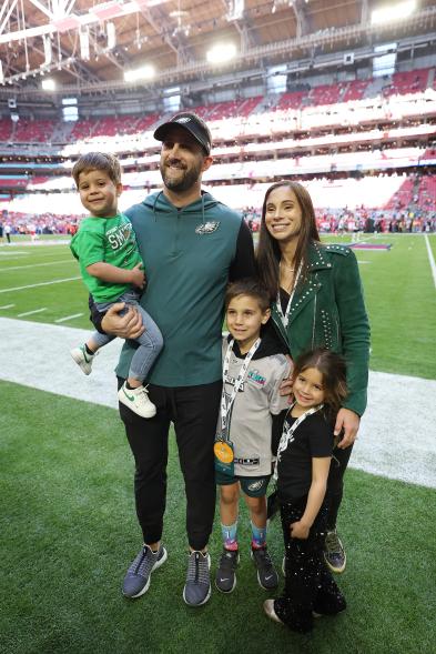 Eagles coach Nick Sirianni with his wife and kids before Super Bowl 2023.