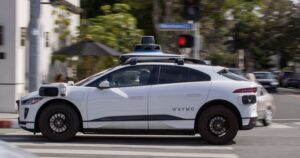 Column: Self-driving Waymo cars might worsen L.A. traffic